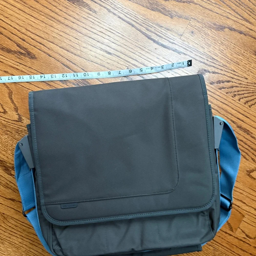 Targus Black and Dark Grey Laptop Bag-NWOT